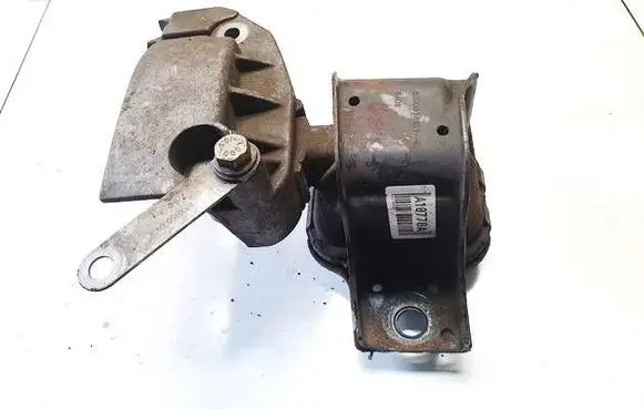 Engine mount bracket