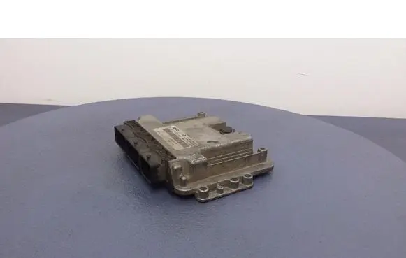 Renault Megane II Engine control unit/module ECU 8200705747