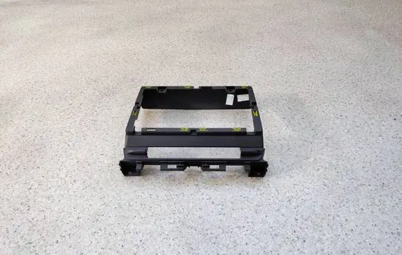Renault Master III Radio/GPS head unit trim 682603805R05 682603805R