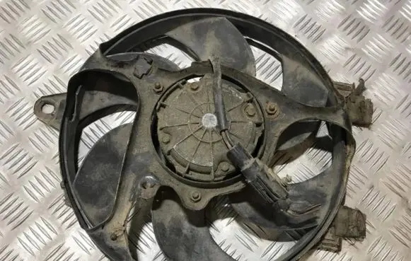 Ford Fiesta Radiator cooling fan shroud 89fb8600ba