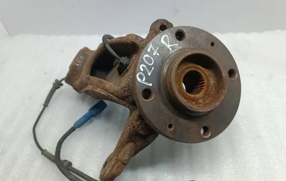 Peugeot 207 Front wheel hub P61