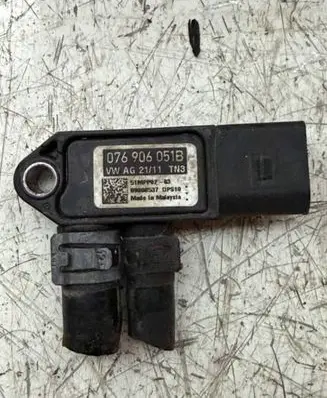 Volkswagen Golf VI Exhaust gas pressure sensor 076906051B