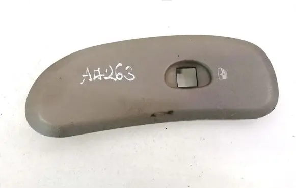 Dodge Caravan Front door window switch trim 746746511 746-74651-1