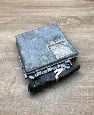 BMW 7 E38 Engine control unit/module ECU 2247891 0281001373