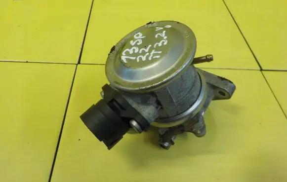 Audi TT Mk1 EGR thermostat 022131101E