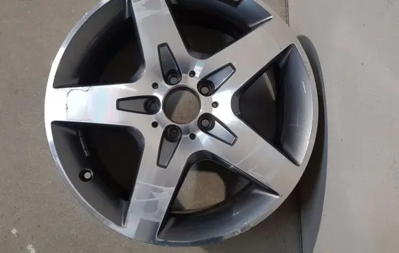 Mercedes-Benz GLA W156 X156 R18 alloy rim A1564010500