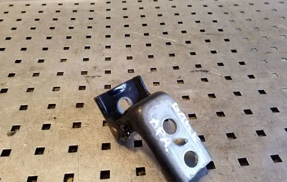 Peugeot 3008 I Rear door lower hinge
