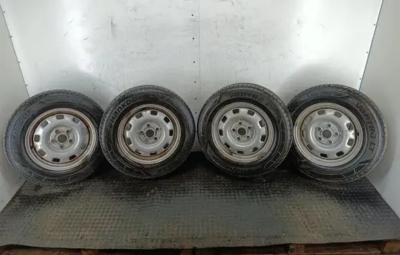 Volkswagen Transporter - Caravelle T4 R15 steel rim 