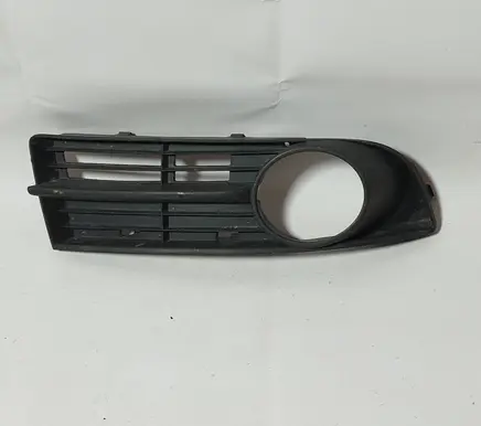Volkswagen Touran I Front bumper lower grill 1t0853666a 952666