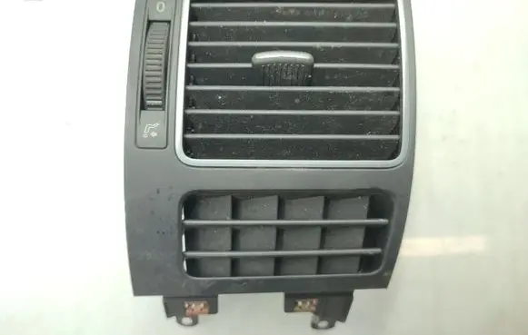 Dashboard side air vent grill/cover trim