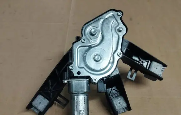 Peugeot 308 Rear window wiper motor 9677680580