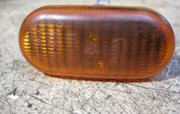 Renault Clio II Front fender indicator light