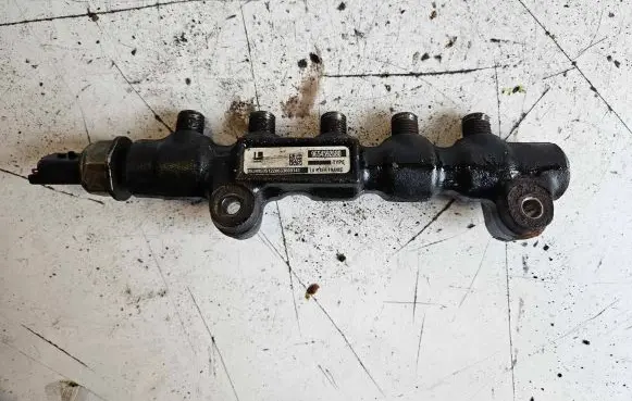 Ford Focus Fuel main line pipe 9654592680 0534053512