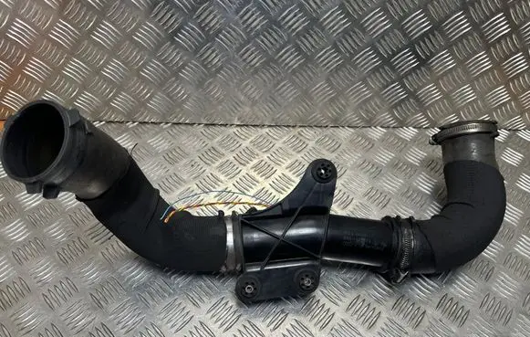 Audi Q5 SQ5 8R Intercooler hose/pipe 8K0145673