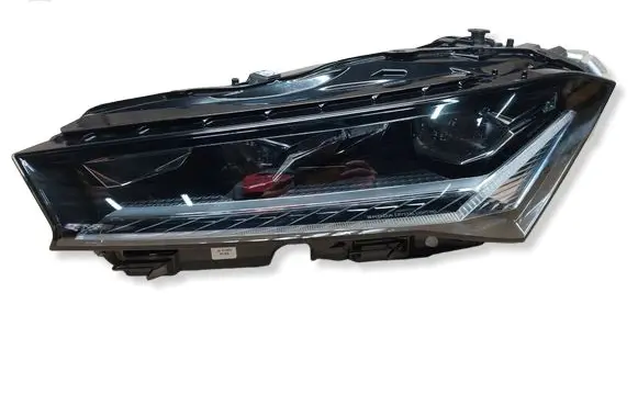 Skoda Superb B9 Headlight/headlamp 3P1941015A M991643