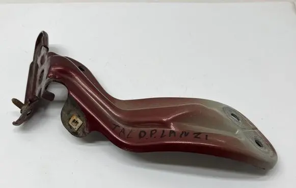 Fender mounting bracket