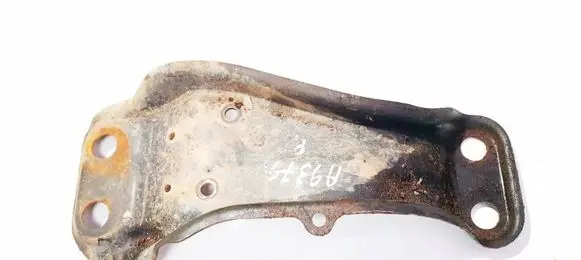 Subaru Impreza III Engine mounting bracket