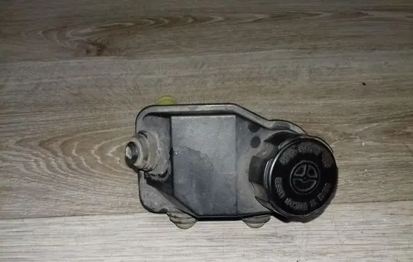 Volvo V50 Power steering fluid tank/reservoir 4N513531