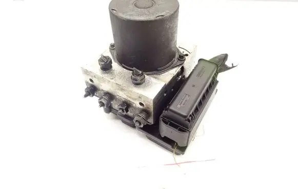 BMW 5 E60 E61 ABS Pump 6768646