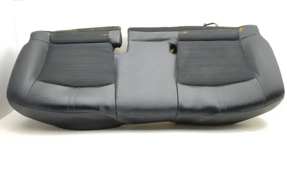 Nissan Leaf II (ZE1) Rear seat 