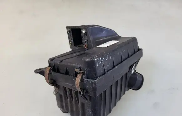 Toyota Camry Air filter box 