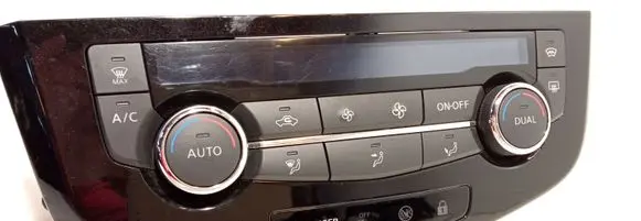 Nissan Qashqai Climate control unit 275004EA1A