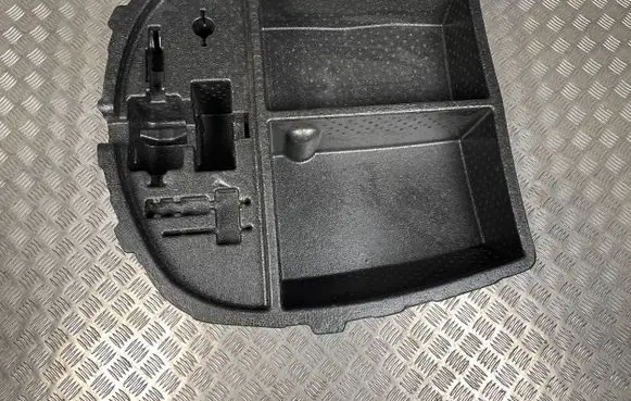 Renault Arkana Tool box 997502208R
