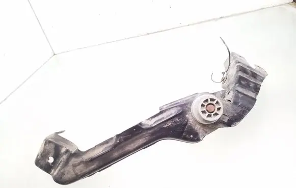 Headlight/headlamp mounting bracket