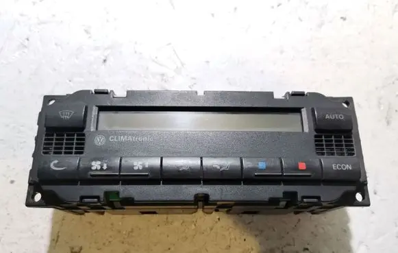 Volkswagen PASSAT B5.5 Climate control unit