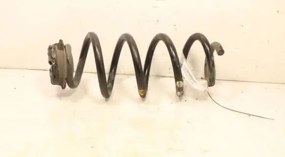 Nissan X-Trail T32 Coil spring/strut mount 