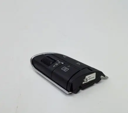 Steering wheel buttons/switches