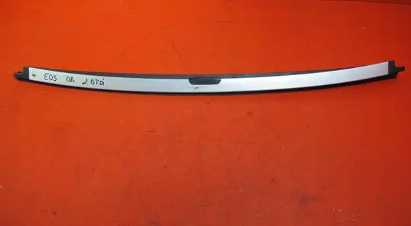 Volkswagen Eos Convertible wind deflector 1Q0877651L