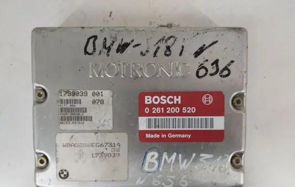 BMW 3 E36 Engine control unit/module ECU 0261200520
