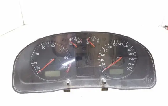 Volkswagen PASSAT B5 Speedometer (instrument cluster) 3B0920840 110008962