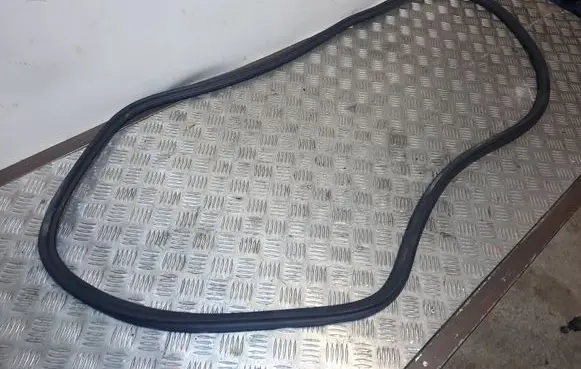Audi A8 S8 D4 4H Rubber seal rear door 4H0831724B