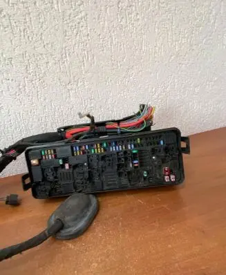 Land Rover Discovery 5 Fuse module HPLA14N030AB 1145