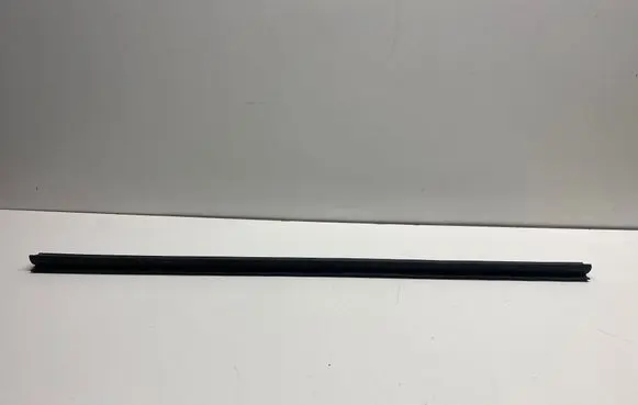 Ford Mustang VI Engine compartment rubber FR3B16A570