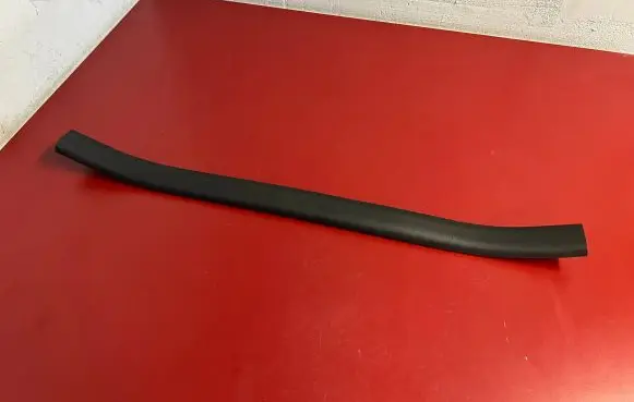 BMW X7 G07 Engine compartment rubber 7418184