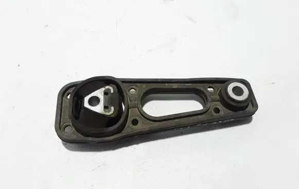 Dacia Duster Engine mounting bracket 8200805813