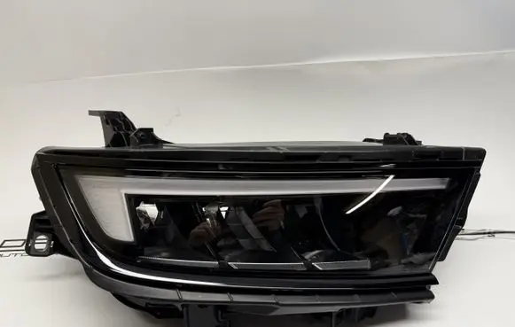 Opel Astra L Headlight/headlamp 9858777280