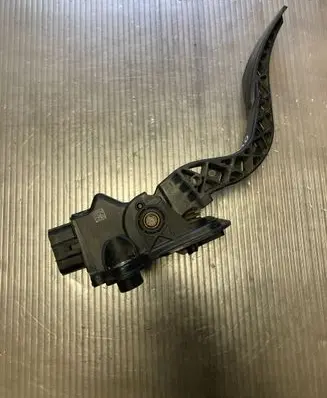 Mitsubishi Outlander Accelerator throttle pedal MN101543 06187B2B 44346741671
