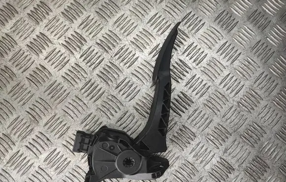 Opel Insignia A Accelerator throttle pedal 13237356 6PV00976501
