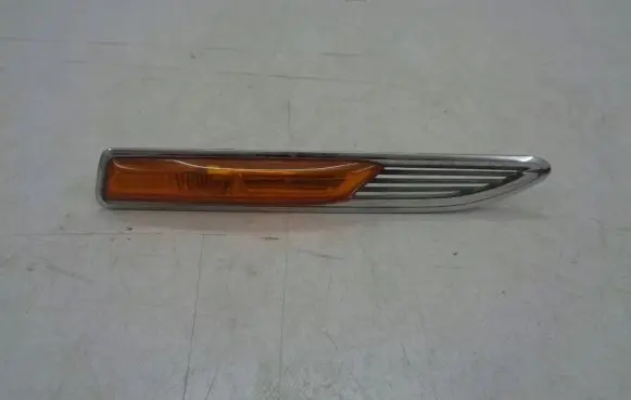 Ford Mondeo MK IV Front fender indicator light 7S7113K354AD