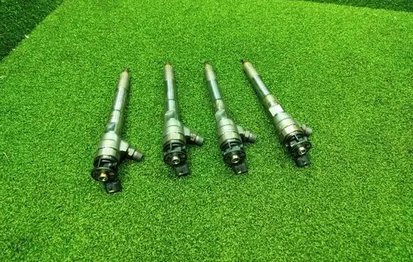 Renault Trafic III (X82) Fuel injectors set 0445110939 HMLGT9558R 0445110