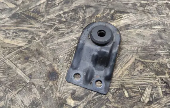 Subaru SVX Radiator mount bracket