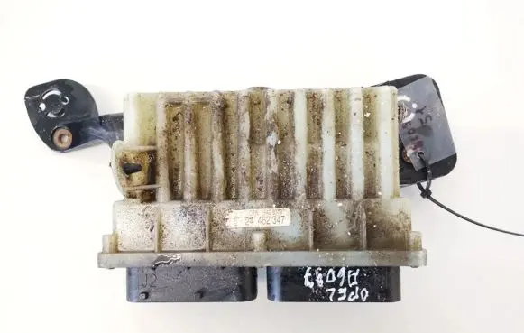 Opel Zafira A Coolant fan relay 24462347 24462346