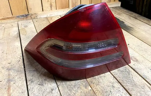 Mercedes-Benz C W203 Rear/tail lights ULO3311L