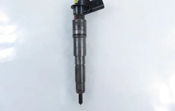 BMW 5 E60 E61 Fuel injector 7792721 0445115048