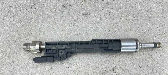 BMW M6 Fuel injector 8627842 13538627842