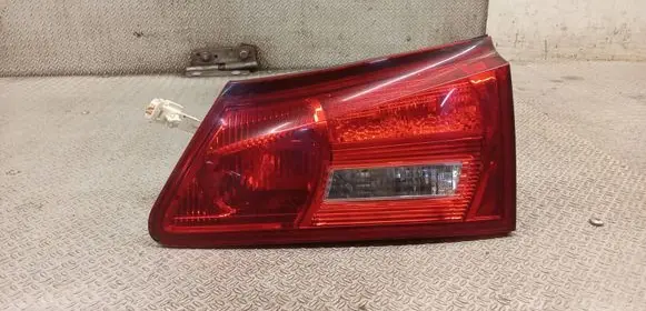 Lexus IS 220D-250-350 Tailgate rear/tail lights 
